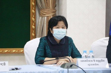 ក្រសួងសុខាភិបាលចេញសេចក្តីប្រកាសស្តីពីការចេញបណ្ណនិងវិញ្ញាបនបត្រចាក់វ៉ាក់សំា￸ង  កូវីដ_១៩ 